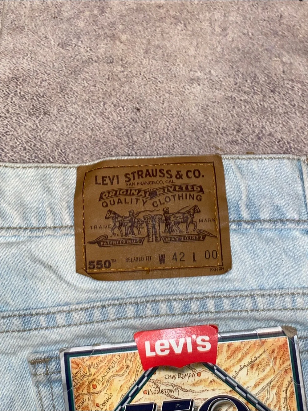 NWT 90s Levi’s Made In USA Orange Tab 550 Denim Jeans Shorts 42 Relaxed Vintage